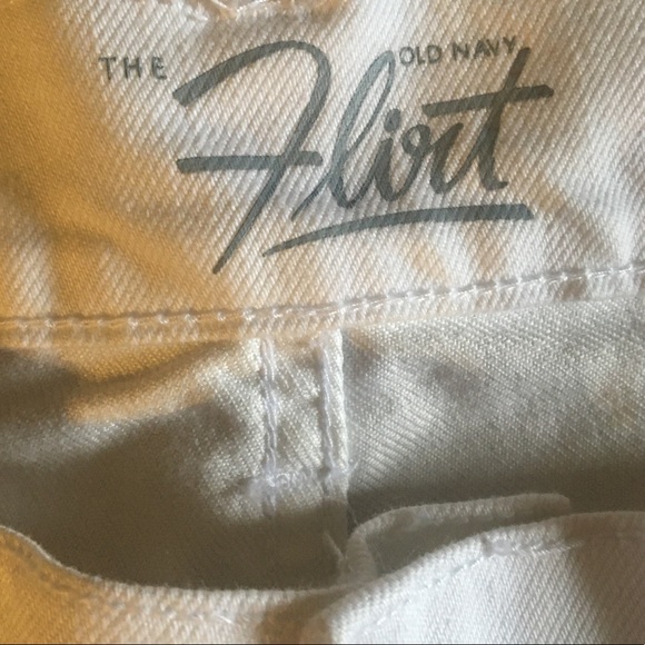 Old Navy white jeans - Picture 3 of 4